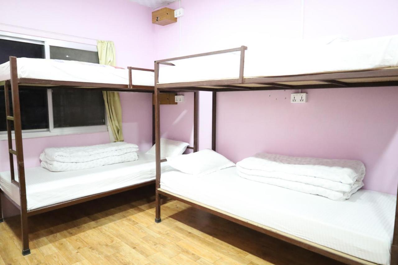 Margik Backpackers Hostel Pokhara Kültér fotó