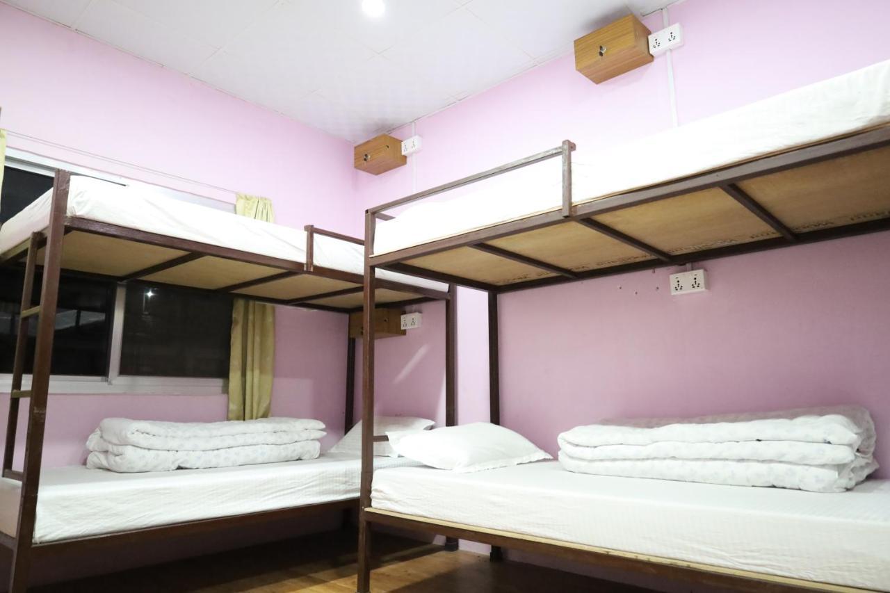 Margik Backpackers Hostel Pokhara Kültér fotó